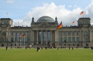 Берлин урежет бюджет и повысит налоги