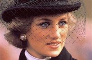 Китайцы раздели покойную принцессу Диану для рекламы