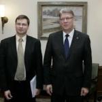 Домбровскис не против дать Затлерсу второй срок