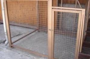 В Шотландии арестована семья, которая держала детей в клетках