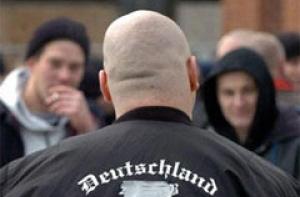 В Германии проходит полицейский рейд против неонацистов