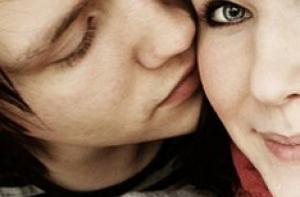 Психологи: Несерьезных мужчин выдает взгляд