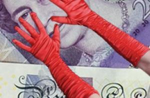 Крупнейший производитель банкнот признался в мошенничестве