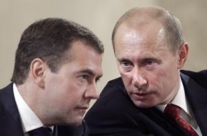 Рейтинги Медведева и Путина сравнялись