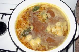 Каждое 18 ноября латвийцев призвали варить и кушать суп