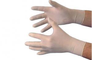 В Латвии началась охота на медиков