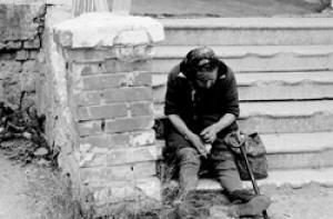 Число латвийцев на грани нищеты растет на 10 000 в месяц