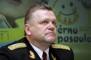 Главный спасатель Латвии получил орден от Медведева