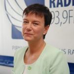 У Сейма прошел пикет с плакатом «Linda Mūrniece = dura nabitaja..?»