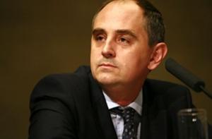 «The Economist»: Переизбрание Домбровскиса - это какой-то трюк