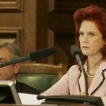 Спикер Сейма поменяла мнение о парламентских секретарях