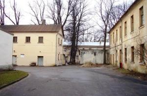 На территории психбольницы эксплуатируют душевнобольных