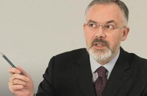 Русофобский учебник вызвал оторопь у украинского министра