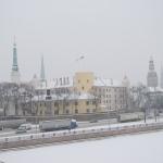 На сколько опаздывает общественный транспорт