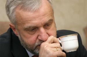 Шкеле советует молодежи учить химию
