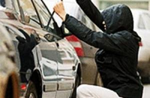 В Риге поймали голого автоугонщика