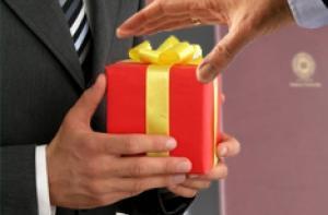 72% населения потратят на зимние праздники до 40 латов