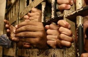 В Мексике заключенные сбежали через главный вход тюрьмы