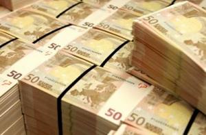 Семейная пара набрала кредитов на $1 млрд для покупки недвижимости