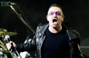 Солиста U2 обвиняют в разжигании межэтнической розни