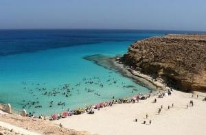 Жители Шарм-эш-Шейха протестовали против пустых гостиниц