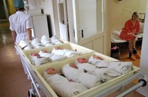 Демограф: рождаемость надо финансировать