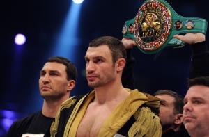 Виталий Кличко защитил титул чемпиона мира по версии WBC (ВИДЕО)