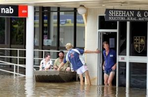 На австралийском острове беженцы устроили погромы