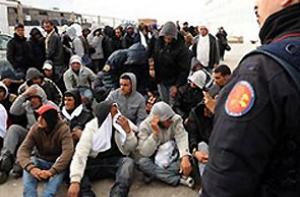 Беженцы хлынули из Африки в Европу