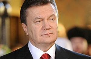 Виктору Януковичу запретили ходить