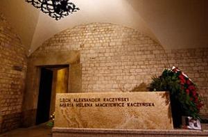 Поляки тайно вскрыли саркофаг Качиньского