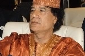 В Триполи возобновилась бомбежка резиденции Каддафи