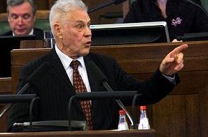Почему депутат Лацис ушел из Visu Latvijai?