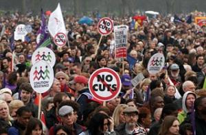 Беспорядки в Лондоне - задержаны более 200 человек