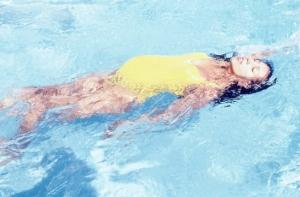 Душ и бассейн провоцируют раковые изменения в клетках тела