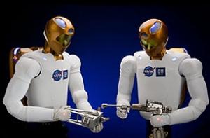 Обама приказал астронавтам выпустить робота