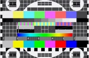 Какой телеканал транслируется в Латвии незаконно?