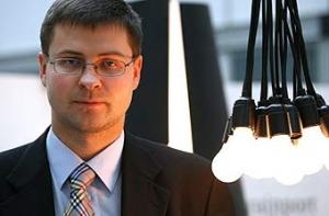 Домбровскис: Латвию ожидает экономический подъем