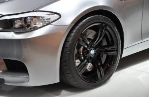 В Сеть просочились первые ФОТО «заряженного» BMW M5 с закрытой презентации в Германии