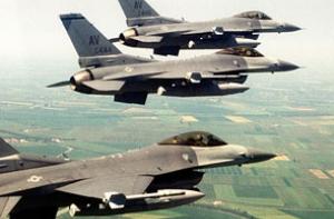 Под бомбами самолетов НАТО погибли 11 ливийских повстанцев