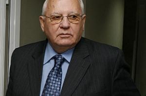 Горбачев перенес операцию на позвоночнике