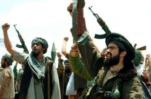 Тысячи манифестантов штурмуют здания ООН в Кандагаре