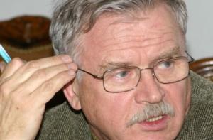 Медведев поздравил актера Сергея Никоненко с 70-летием