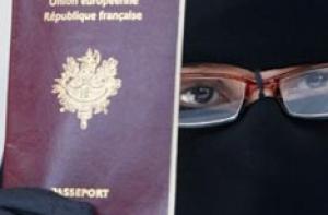 Во Франции прошли первые аресты за ношение паранджи
