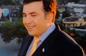 Саакашвили открыл поддельный водопровод