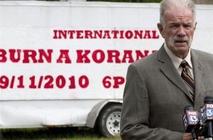 Пастору Джонсу не дали провести очередную антиисламскую акцию