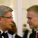 Сын президента за медуслуги может не платить