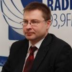 KNAB проверит премьер-министра Валдиса Домбровскиса