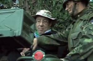 Президента Эстонии уличили в неуместных манипуляциях с зениткой