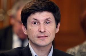 Профессор: Кампарс дискридитировал «Единство»
